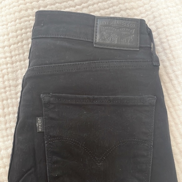 Levi’s 721 High Rise Skinny. Black. 28 Waist. Excellent condition - Picture 4 of 5